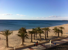Frente al mar, a 10 metros de la playa, vistas increíbles del mar, reformado 2021 !!!
